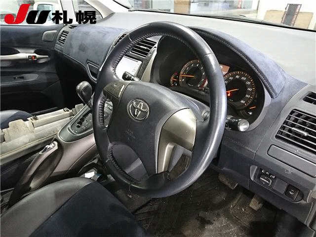TOYOTA BLADE