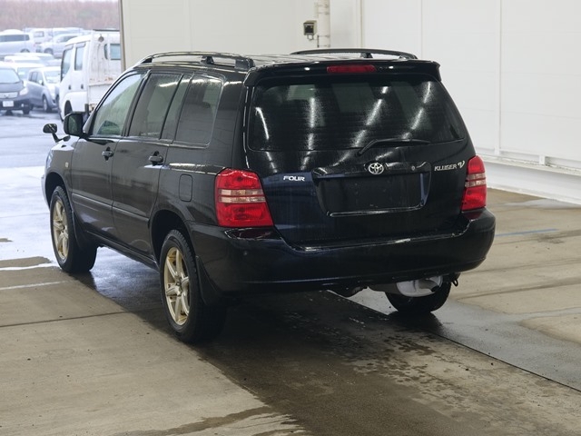 TOYOTA KLUGER V