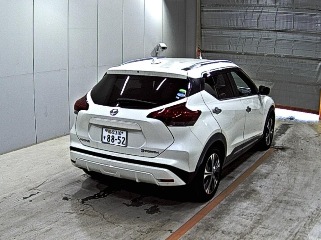 NISSAN KICKS