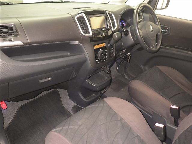 MITSUBISHI DELICA D:2