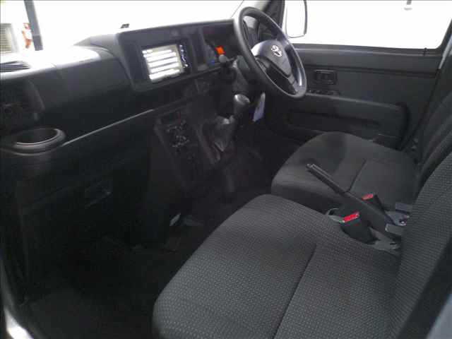 TOYOTA PIXIS VAN