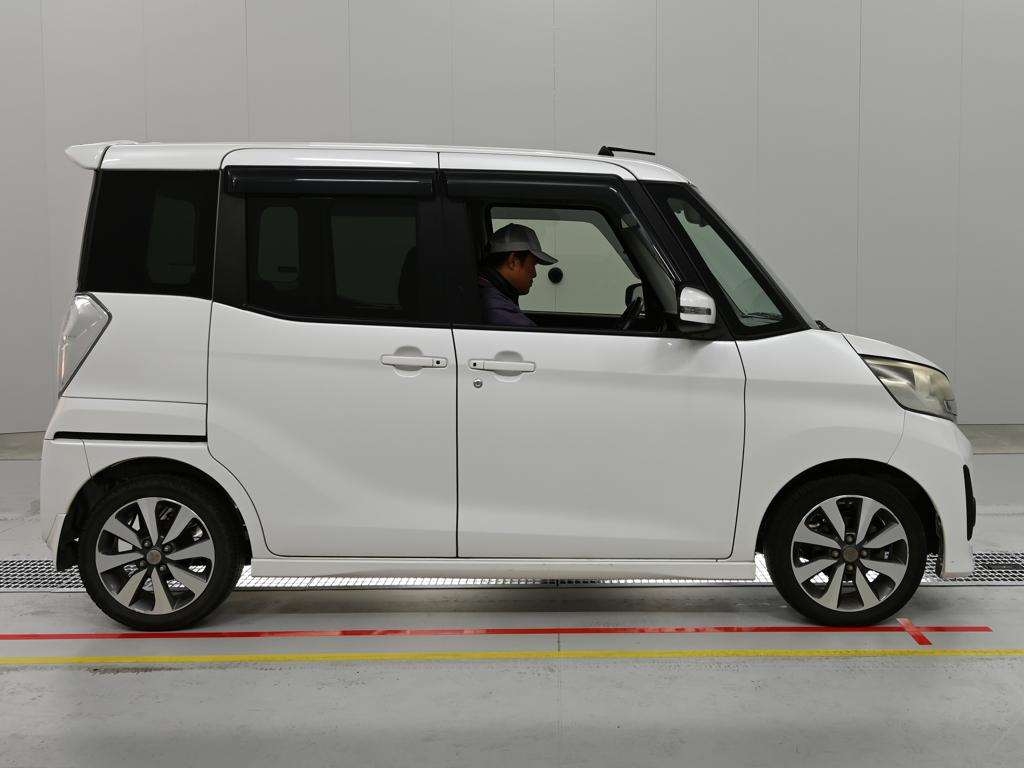 MITSUBISHI EK SPACE