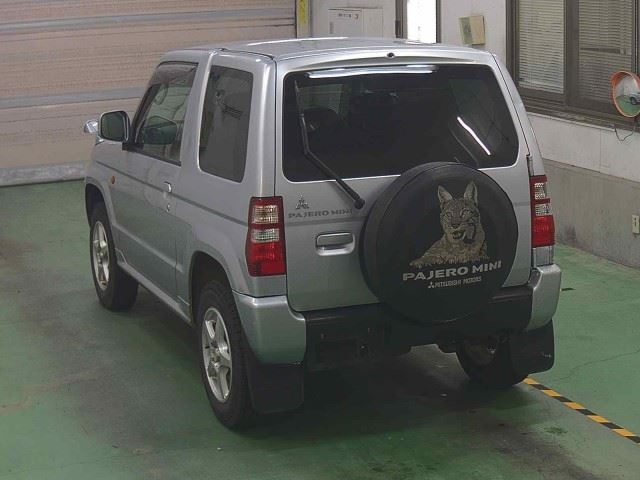 MITSUBISHI PAJERO MINI