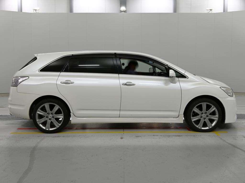 TOYOTA MARK X ZIO