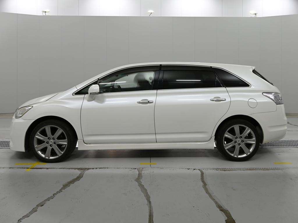 TOYOTA MARK X ZIO