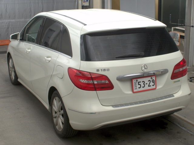 MERCEDES-BENZ B-CLASS