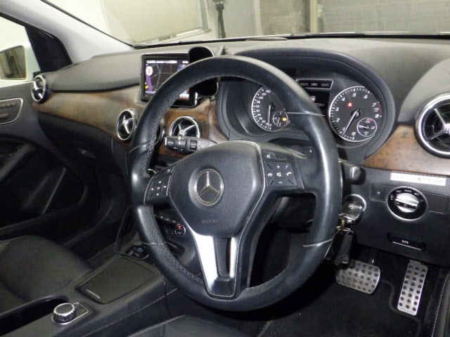 MERCEDES-BENZ B-CLASS