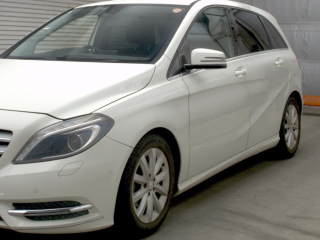 MERCEDES-BENZ B-CLASS