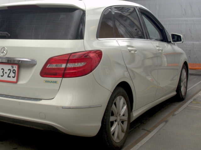 MERCEDES-BENZ B-CLASS