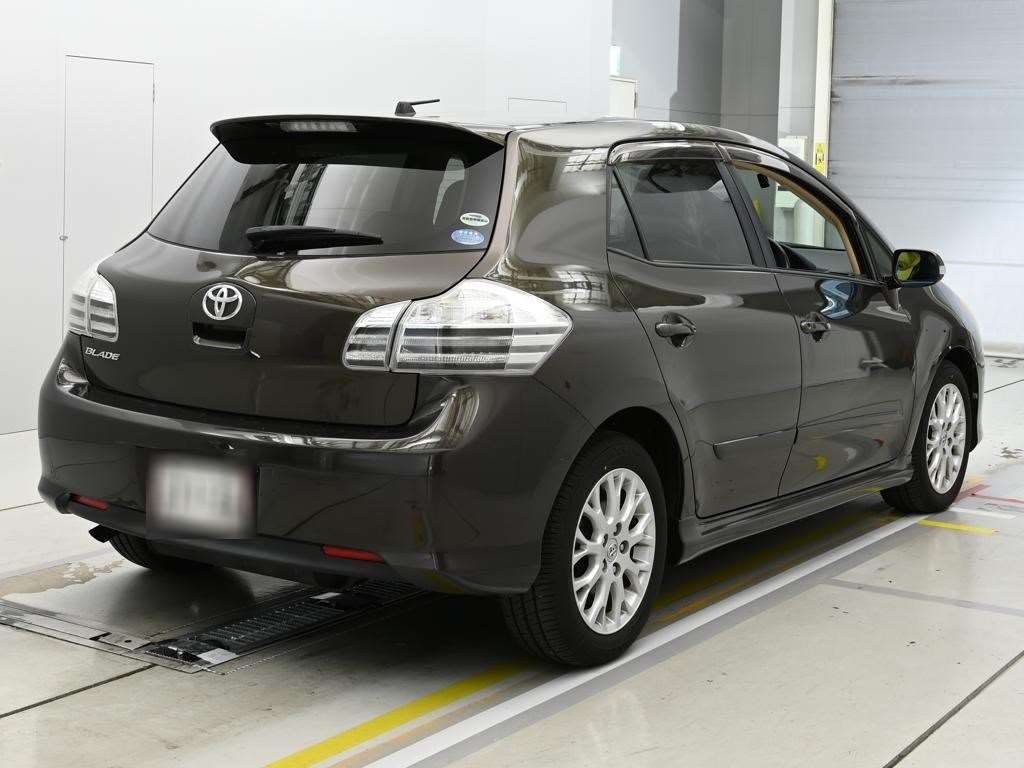 TOYOTA BLADE