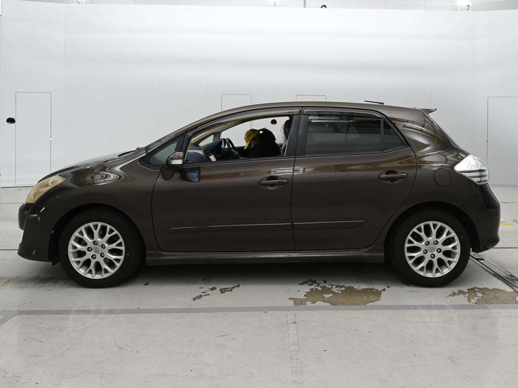 TOYOTA BLADE