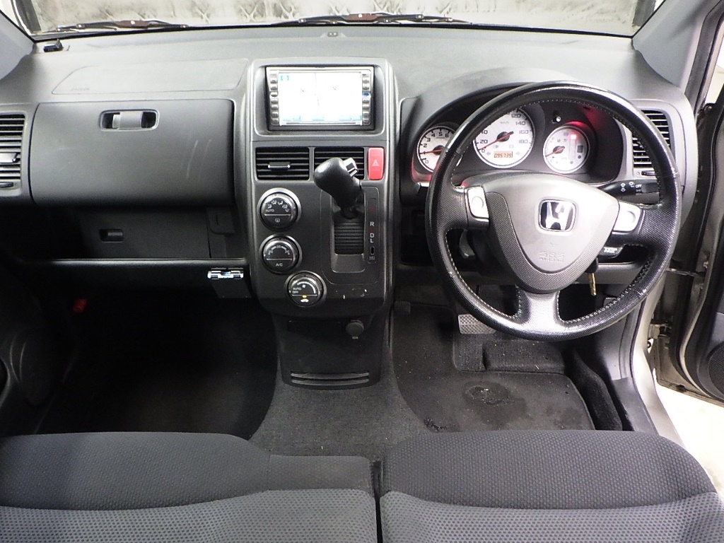 HONDA MOBILIO SPIKE