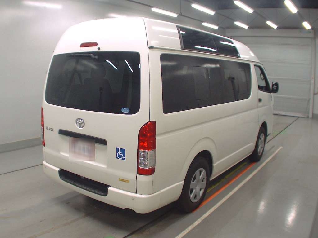 TOYOTA REGIUS ACE