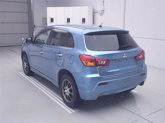 MITSUBISHI RVR