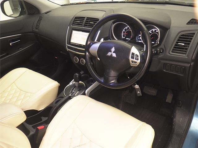 MITSUBISHI RVR