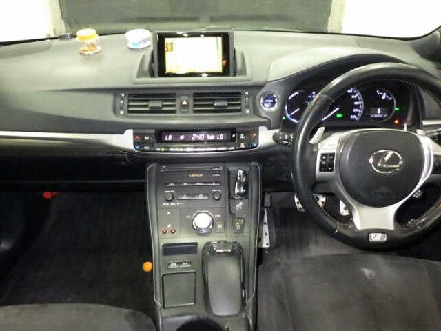 LEXUS CT200H