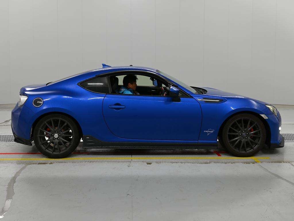 SUBARU BRZ