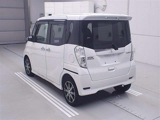 MITSUBISHI EK SPACE