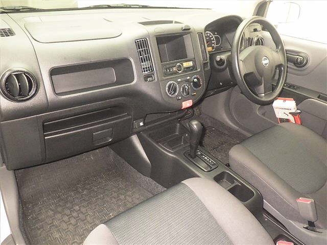 NISSAN AD