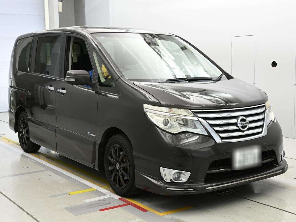 NISSAN SERENA