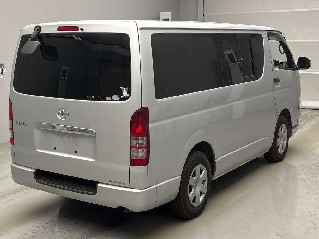 TOYOTA REGIUS ACE
