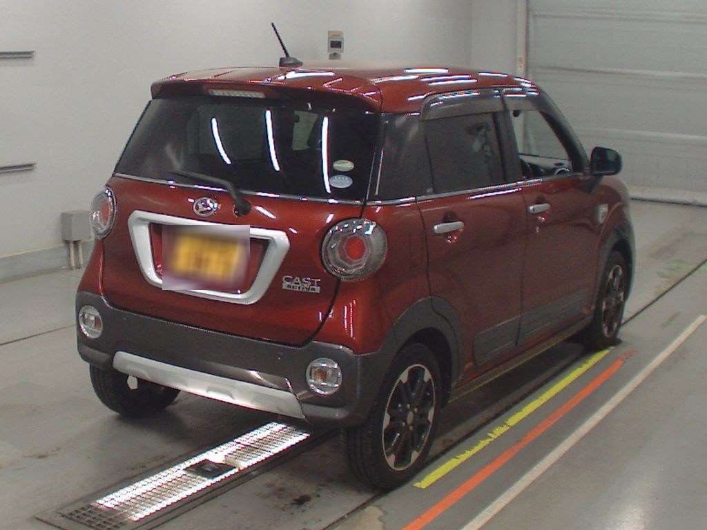 DAIHATSU CAST
