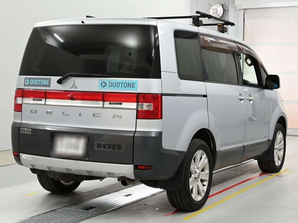 MITSUBISHI DELICA D:5