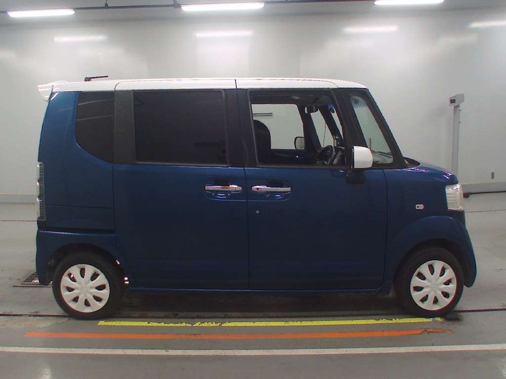 HONDA N-BOX+