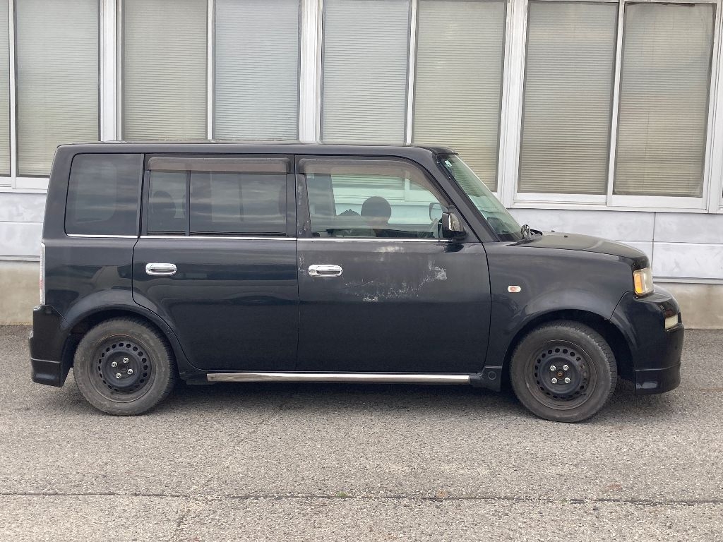 TOYOTA BB