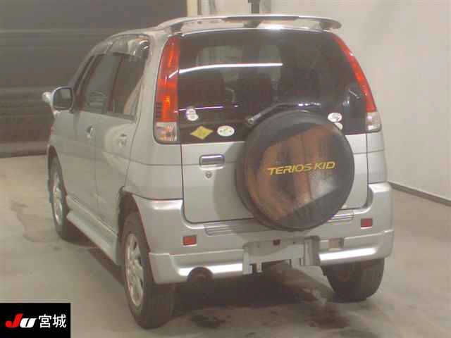 DAIHATSU TERIOS KID