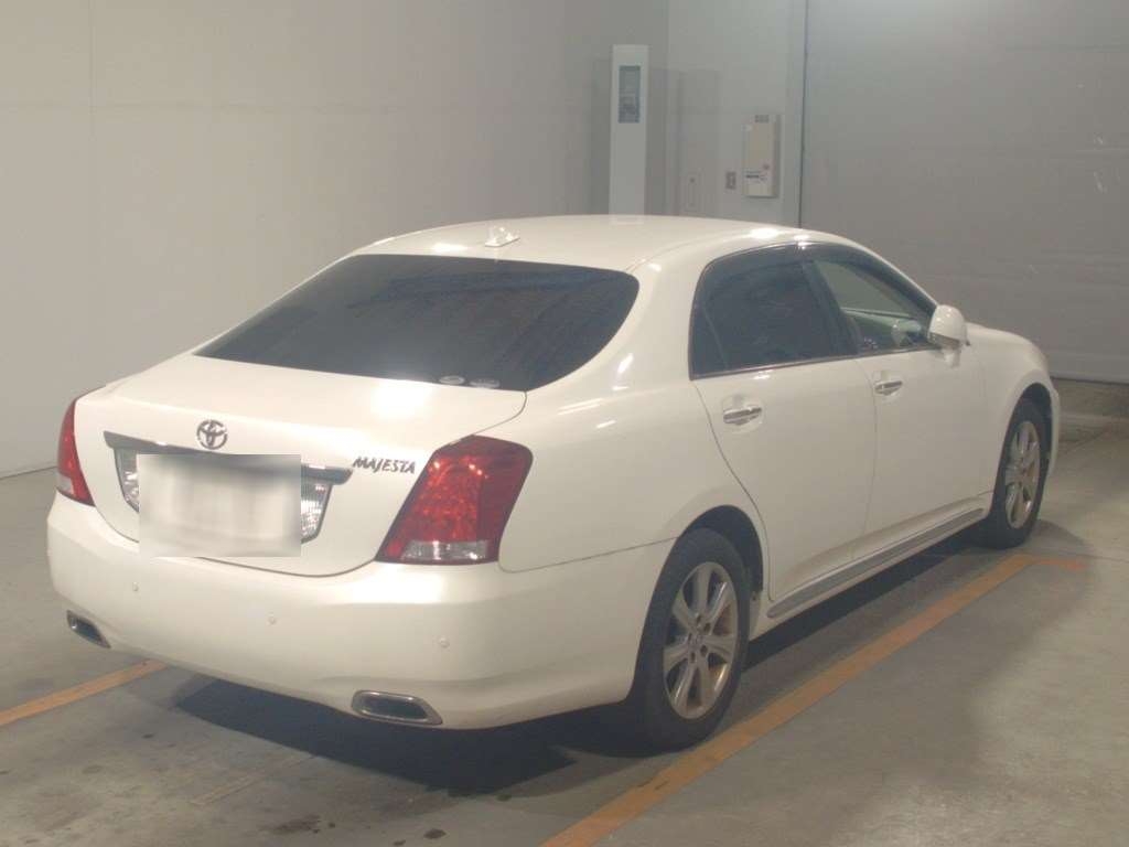TOYOTA CROWN MAJESTA