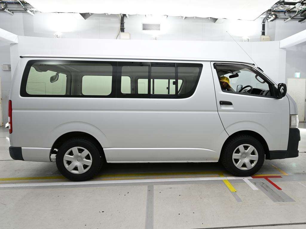 TOYOTA REGIUS ACE