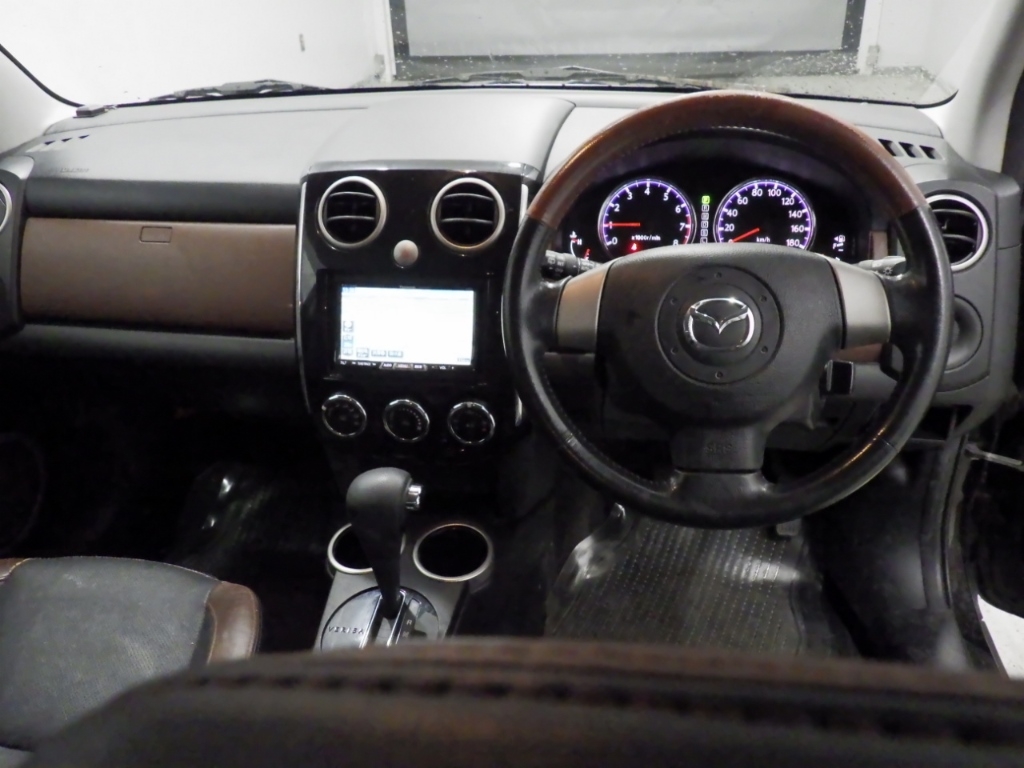 MAZDA VERISA