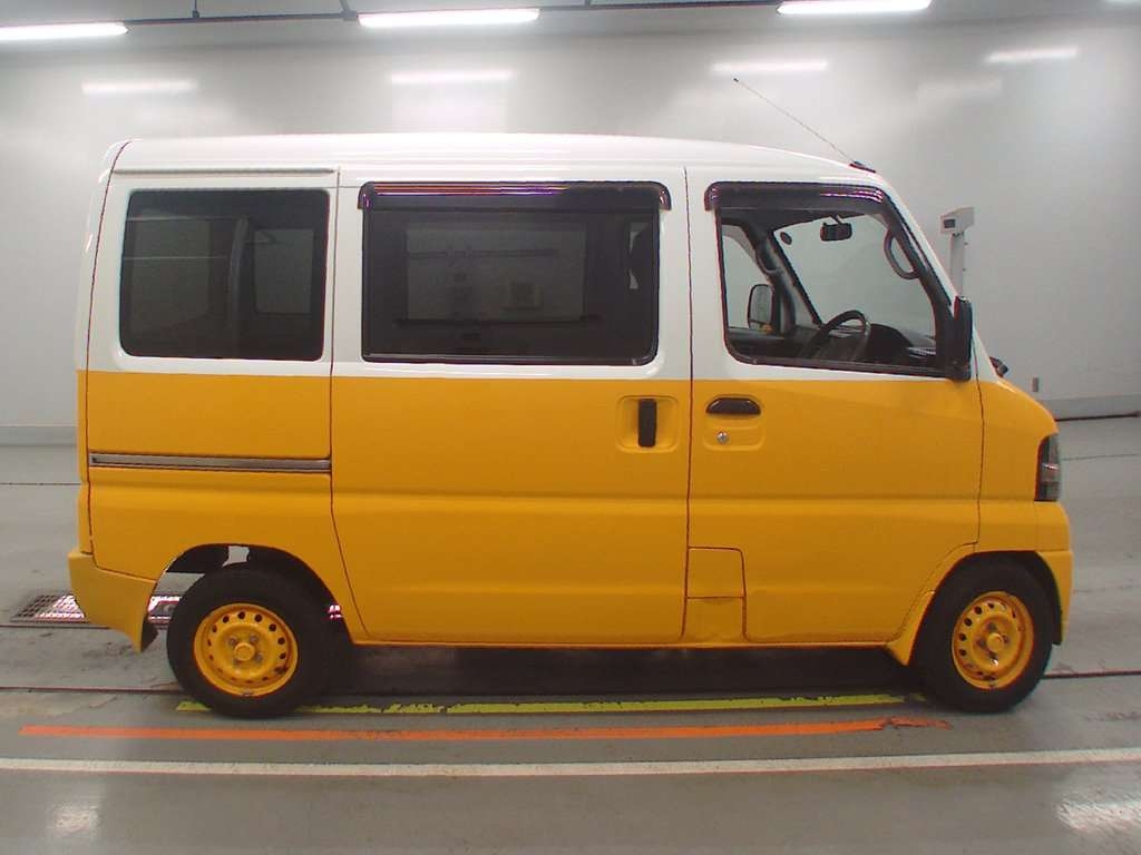 NISSAN CLIPPER