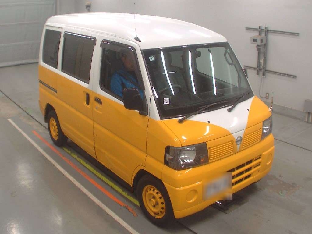 NISSAN CLIPPER