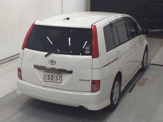 TOYOTA ISIS