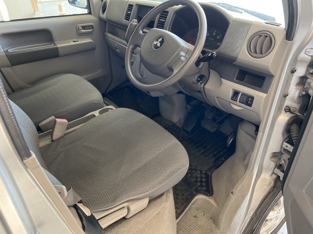 MITSUBISHI MINICAB
