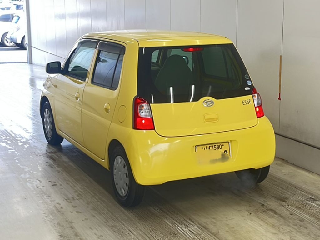 DAIHATSU ESSE