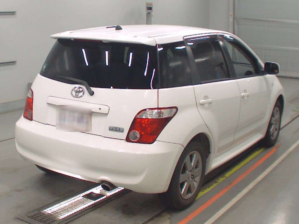 TOYOTA IST