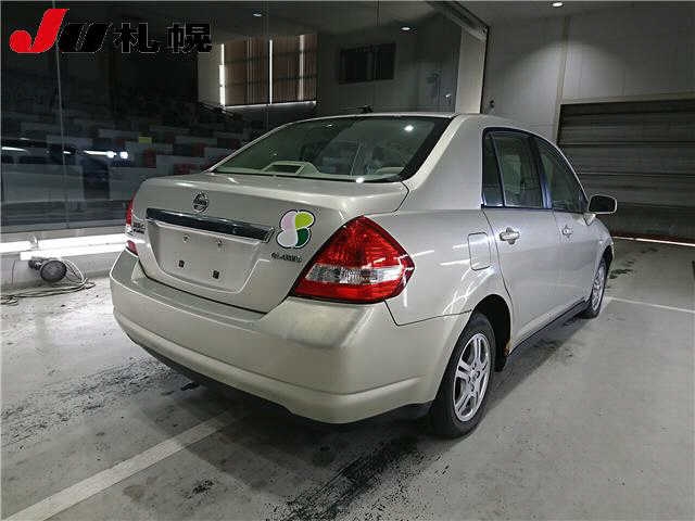 NISSAN TIIDA LATIO