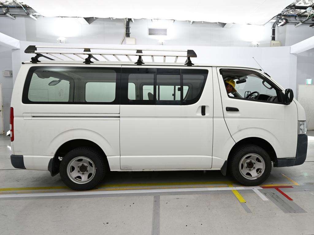TOYOTA REGIUS ACE