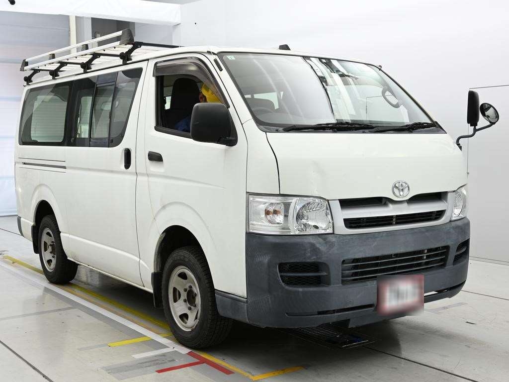 TOYOTA REGIUS ACE
