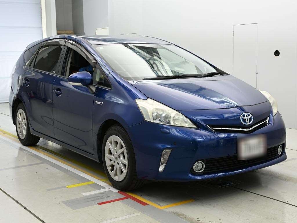 TOYOTA PRIUS ALPHA