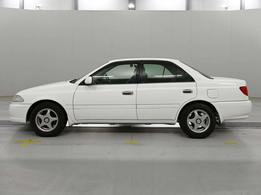 TOYOTA CARINA