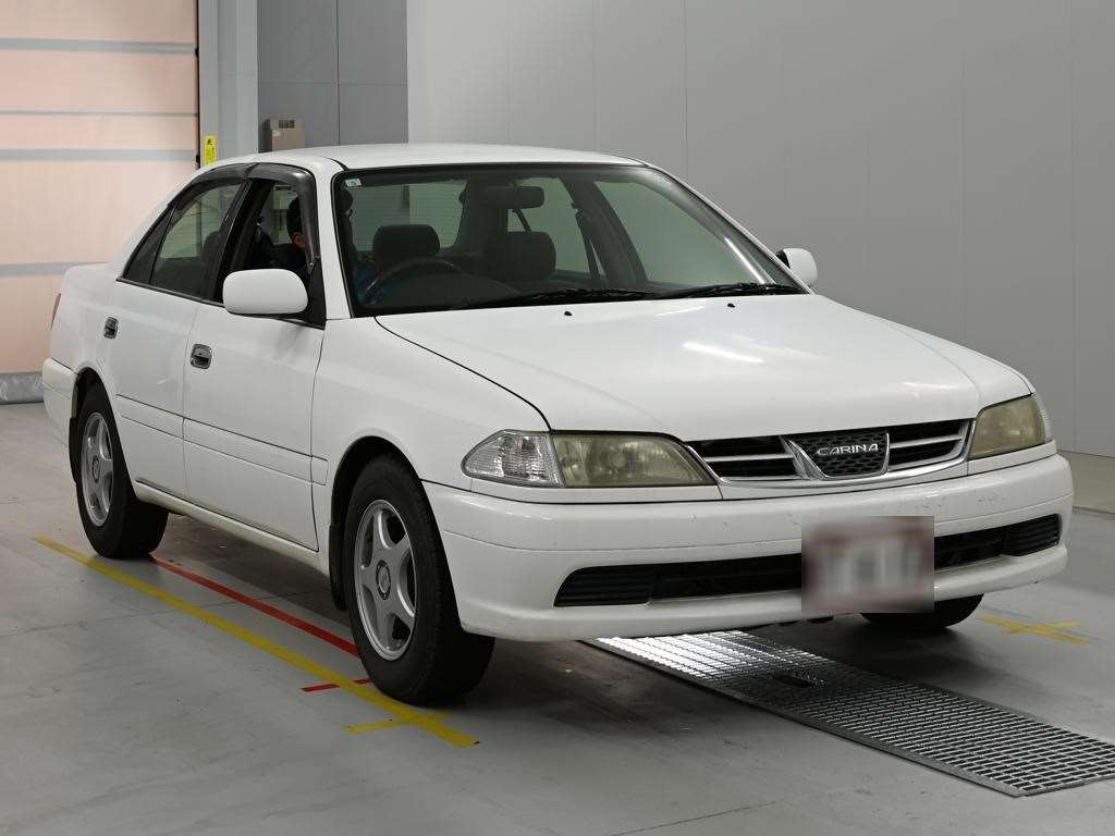 TOYOTA CARINA
