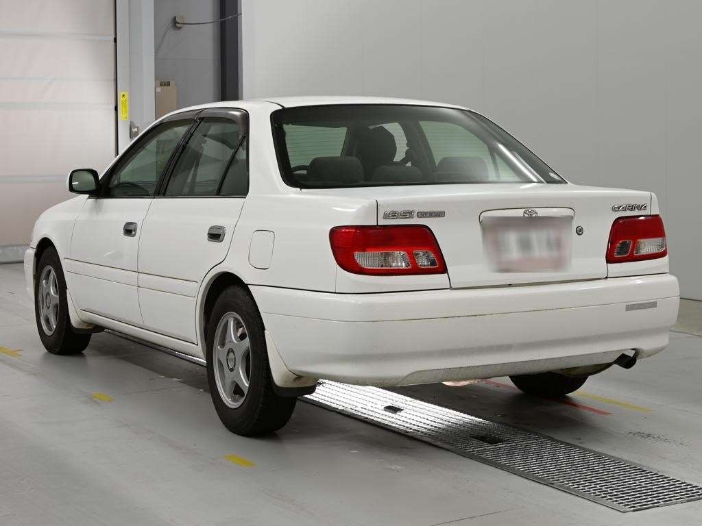 TOYOTA CARINA