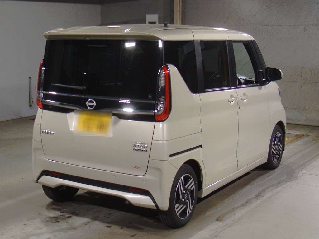 NISSAN ROOX
