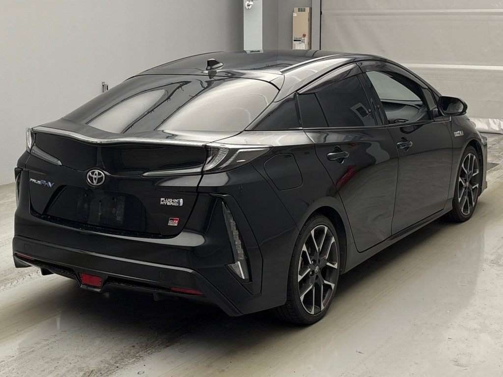 TOYOTA PRIUS PHV
