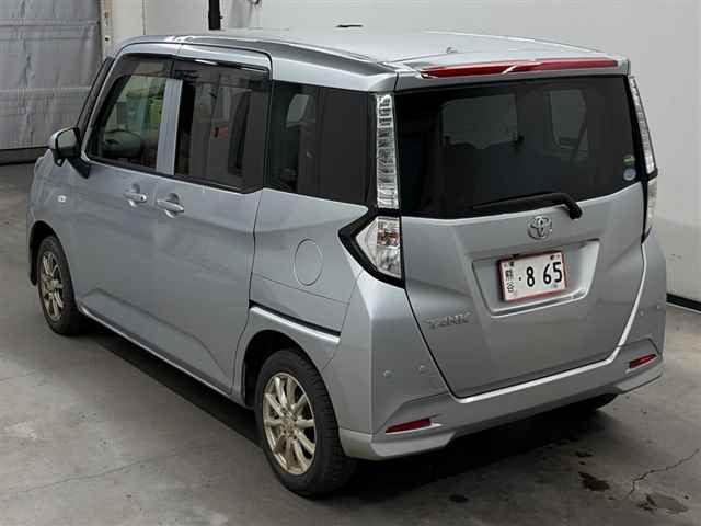 TOYOTA TANK
