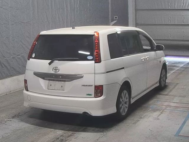 TOYOTA ISIS